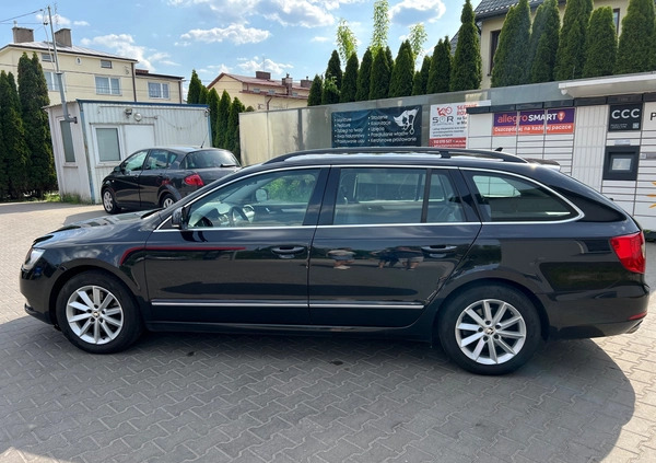 Skoda Superb cena 39000 przebieg: 356951, rok produkcji 2013 z Ząbki małe 232